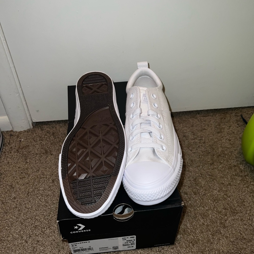 Converse - Picture 3 of 4